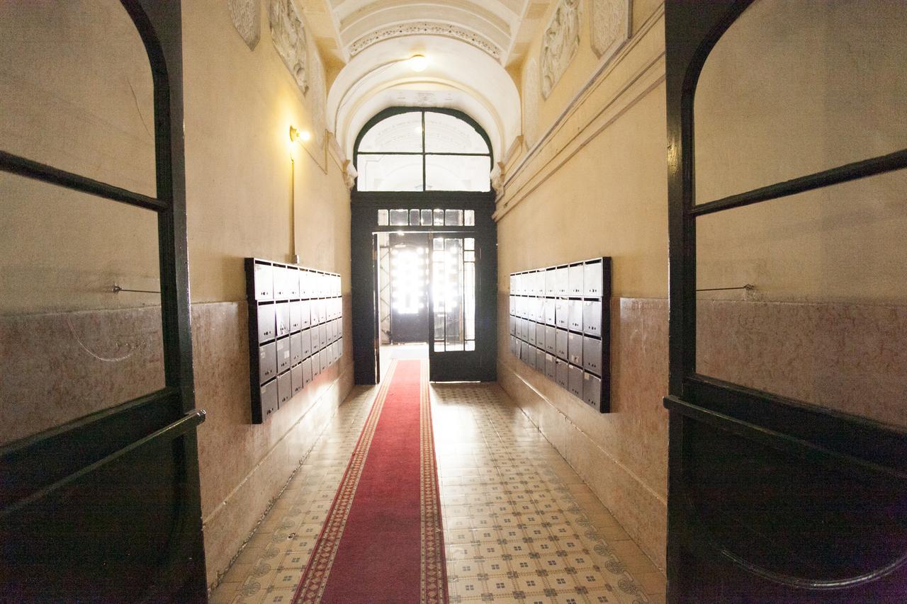 Royal Center Apartment Budapest Eksteriør bilde